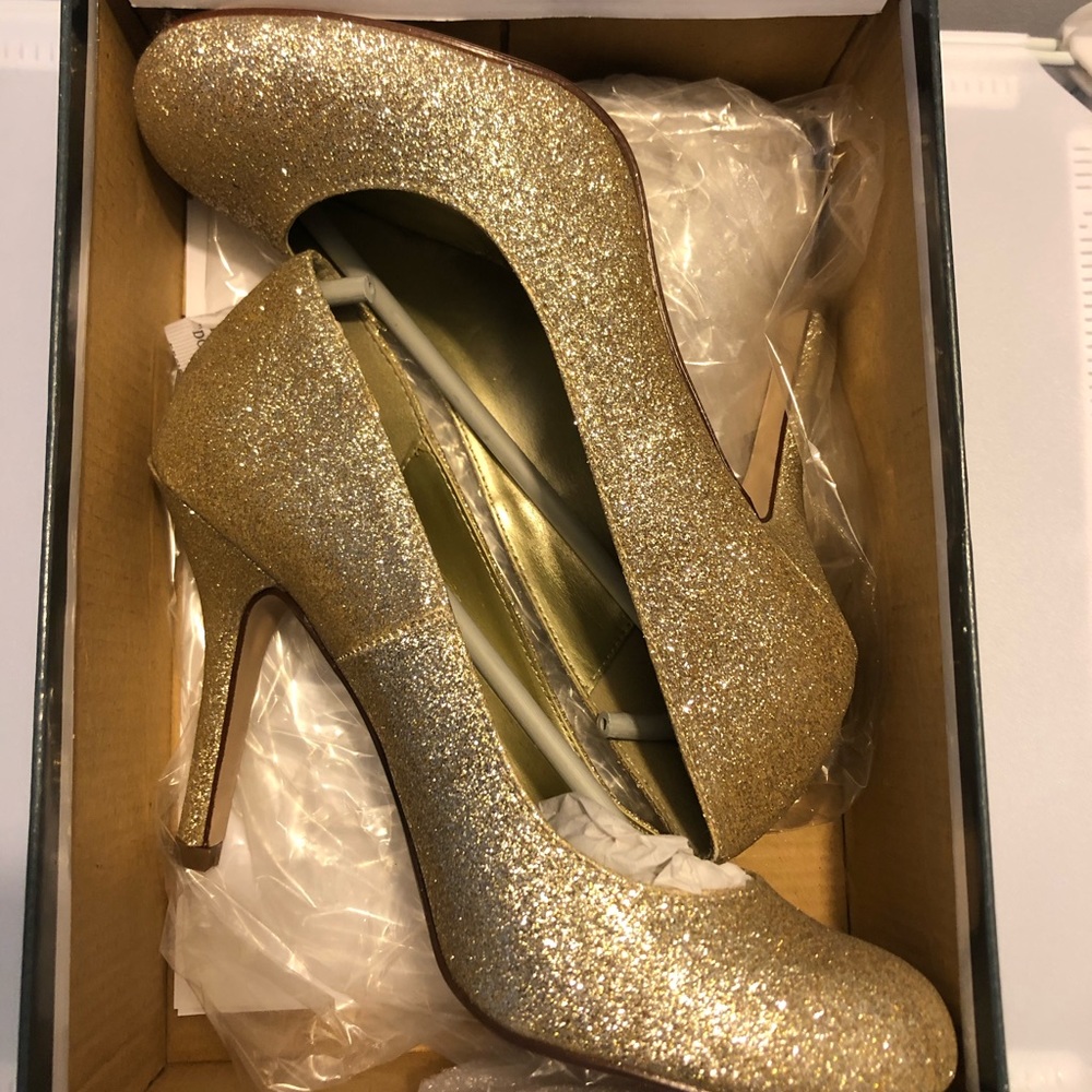 PAPRIKA Gold Glitter Pumps Size 7